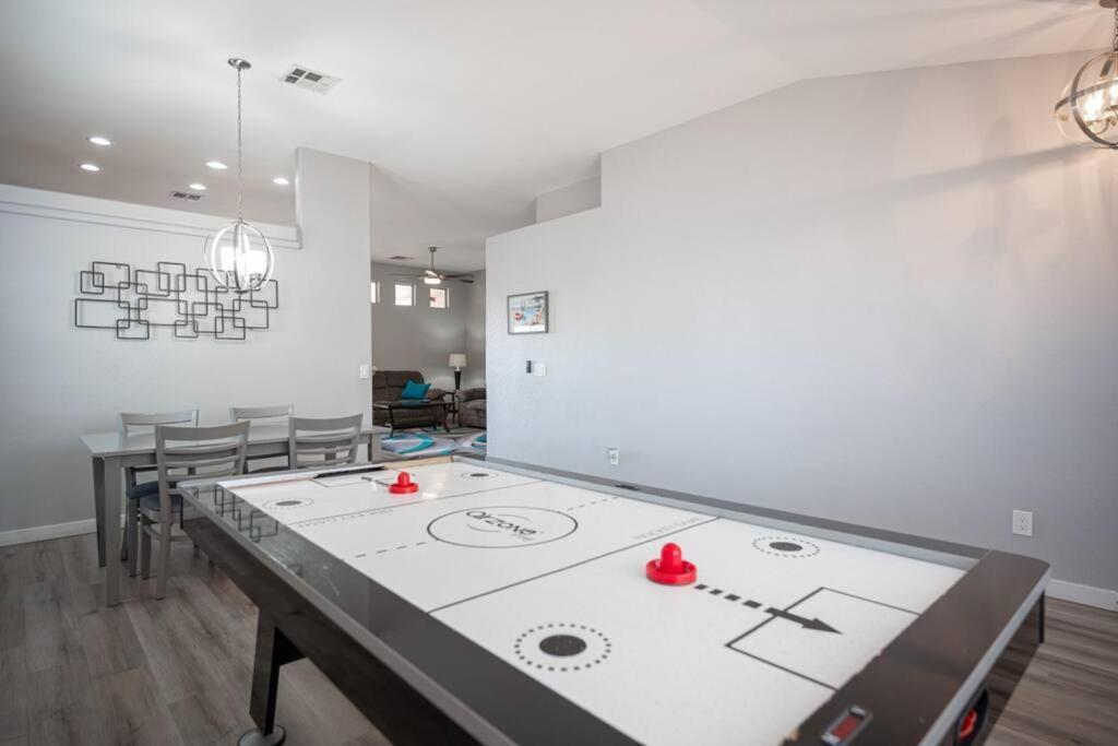 Gorgeous Las Vegas Home With Rv Parking Zewnętrze zdjęcie